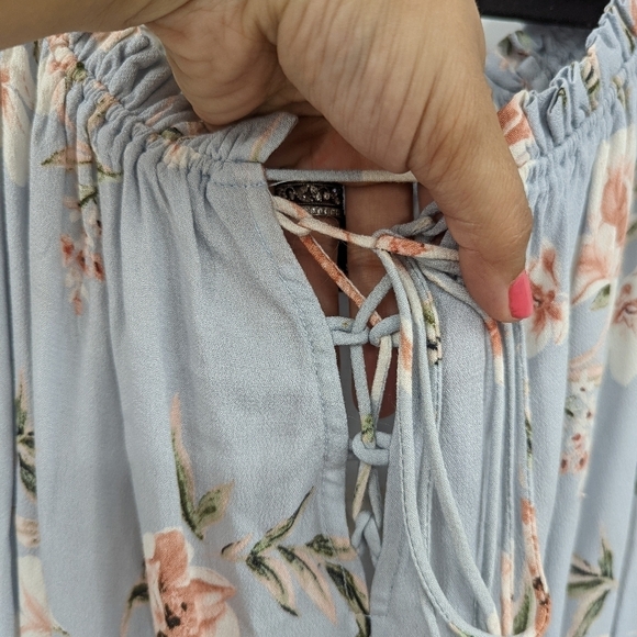 KYLIE & KENDALL Floral Romper - Picture 3 of 7